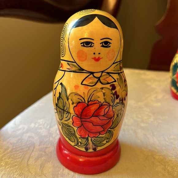 Vintage hand-painted Russian Matryoshka Doll nesting set, 6 total - Picture 6 of 11